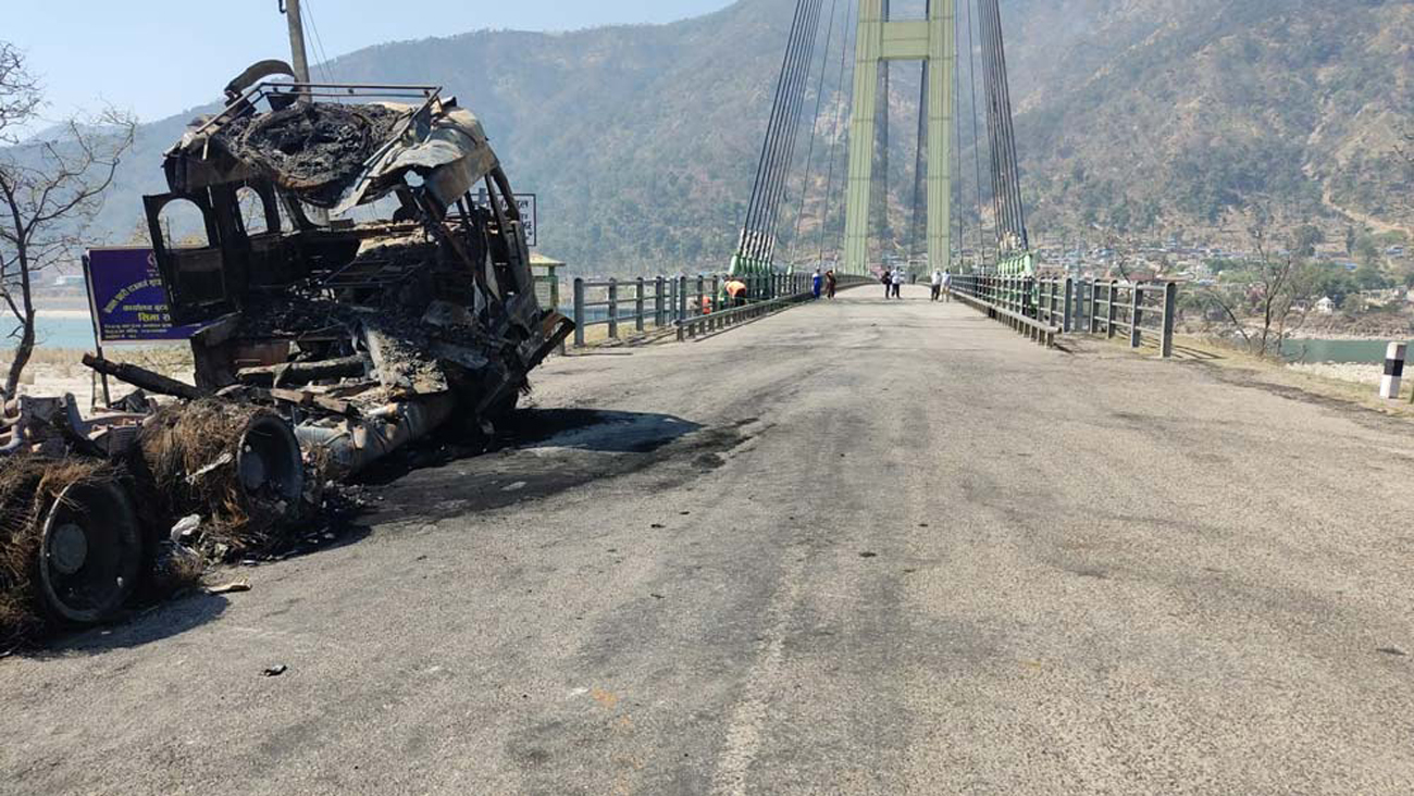 आगलागीबाट भएको क्षतिको परीक्षणपछि खुल्यो कर्णाली पुल